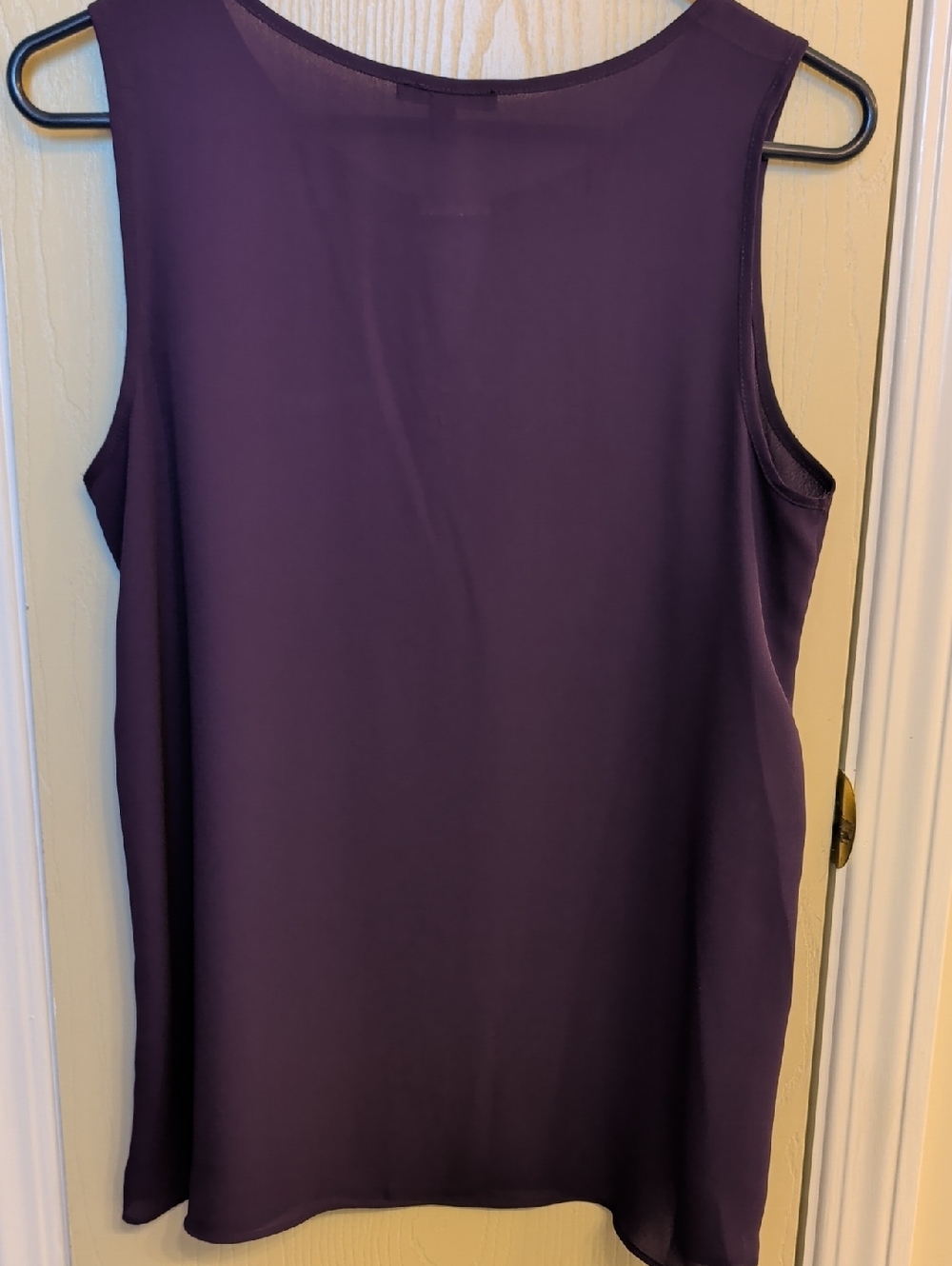 Sami & Jo Plum Sleeveless Keyhole Tank Top with Rose Gold Accent Size S - Picture 2 of 6